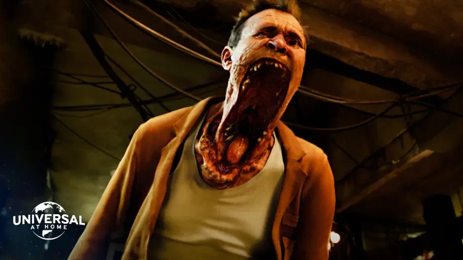 Watch film R.I.P.D. — Ryan Reynolds Catches His First Deado - Extended Preview