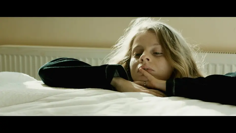 Watch film Clair Obscur — Clair Obscur (2016) Trailer, OmU