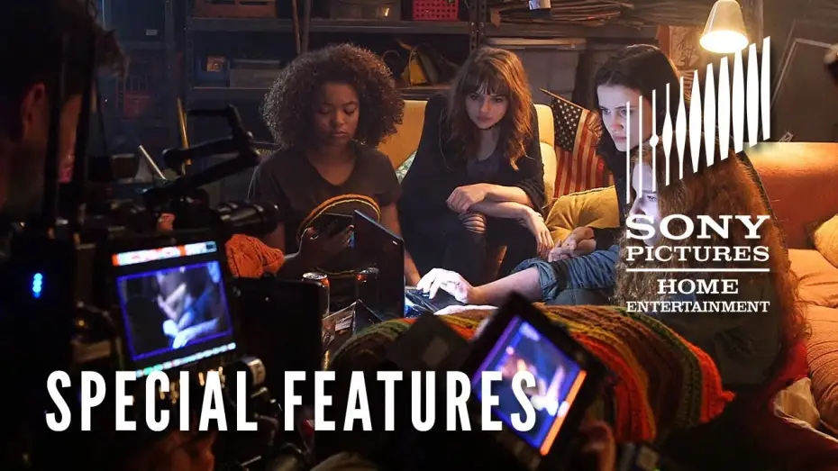 Watch film Slender Man — "Summoning Slender Man - Meet The Cast"