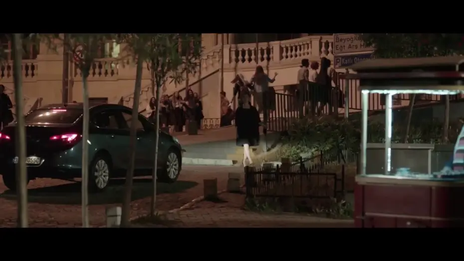 Watch film Red Istanbul | ROSSO ISTANBUL - Clip "L'incontro tra Orhan e Neval"