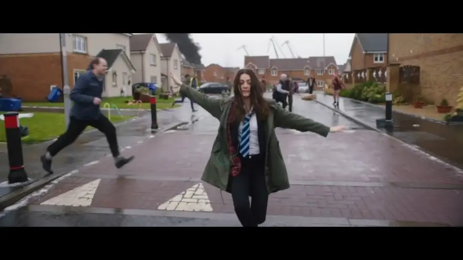 Watch film Anna and the Apocalypse — Ana y el Apocalipsis -  Trailer español (HD)
