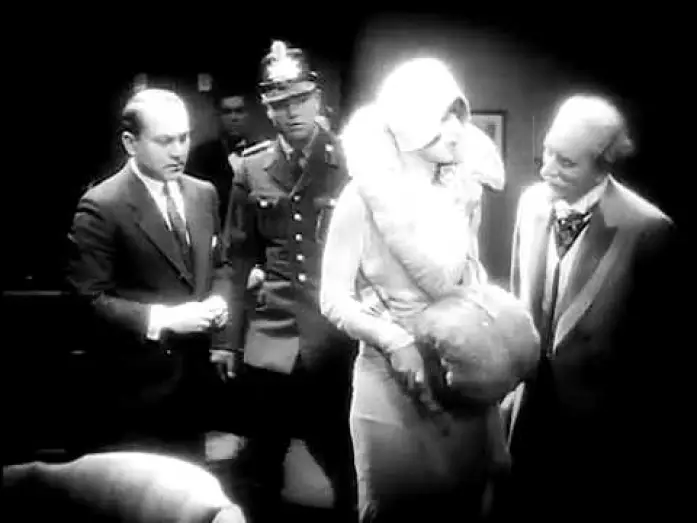 Watch film Asphalt — ASPHALT 1929