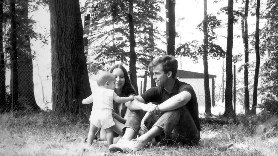 Watch film Holding Still — Holding Still - trailer