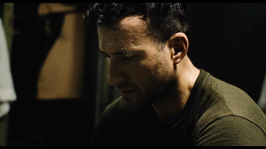 Watch film Leal — Leal - Solo hay una forma de vivir