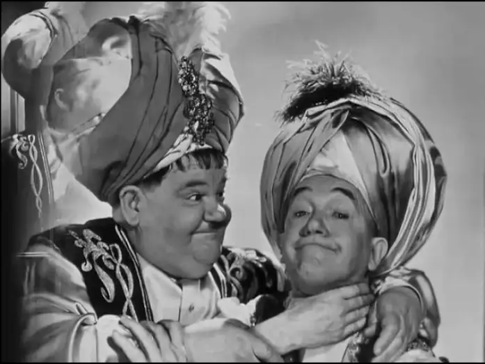 Watch film A-Haunting We Will Go — A-Haunting We Will Go (1942) - Trailer