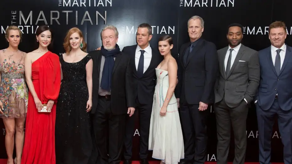 Watch film The Martian | Premiere from London