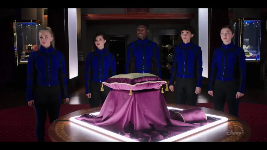 Watch film Secret Society of Second-Born Royals — Société Secrète de la Royauté - Bande Annonce [VF]