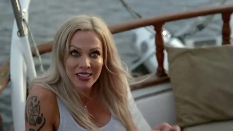 Watch film The Penthouse — The Penthouse | Tráiler en castellano [ES]