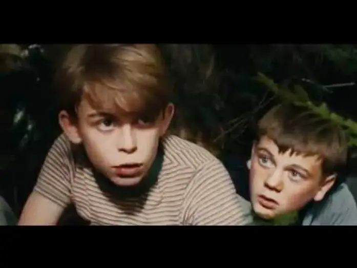 Watch film War of the Buttons — La guerra de los botones | La nouvelle guerre des boutons (2011) Christophe Barratier