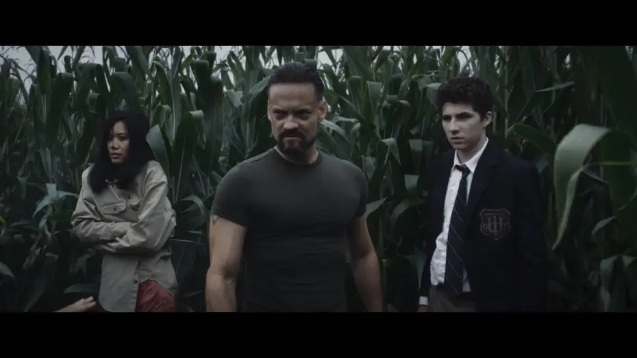 Watch film Escape the Field — El campo de la muerte - Tráiler