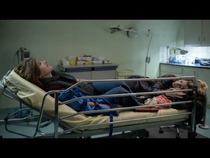 Watch film The Divide — La fractura - Trailer español