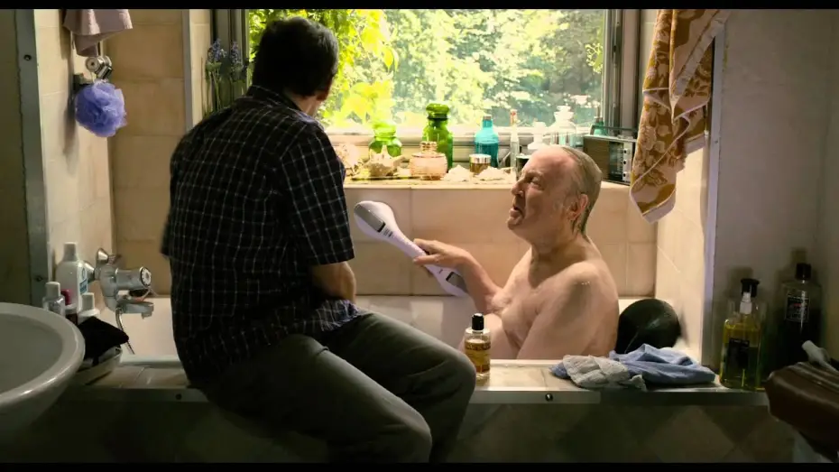 Watch film All Together — Und wenn wir alle zusammenziehen?
