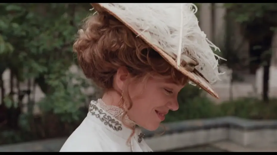 Watch film The Beast | The Beast (offizieller Trailer) - mit L&eacute;a Seydoux & George MacKay