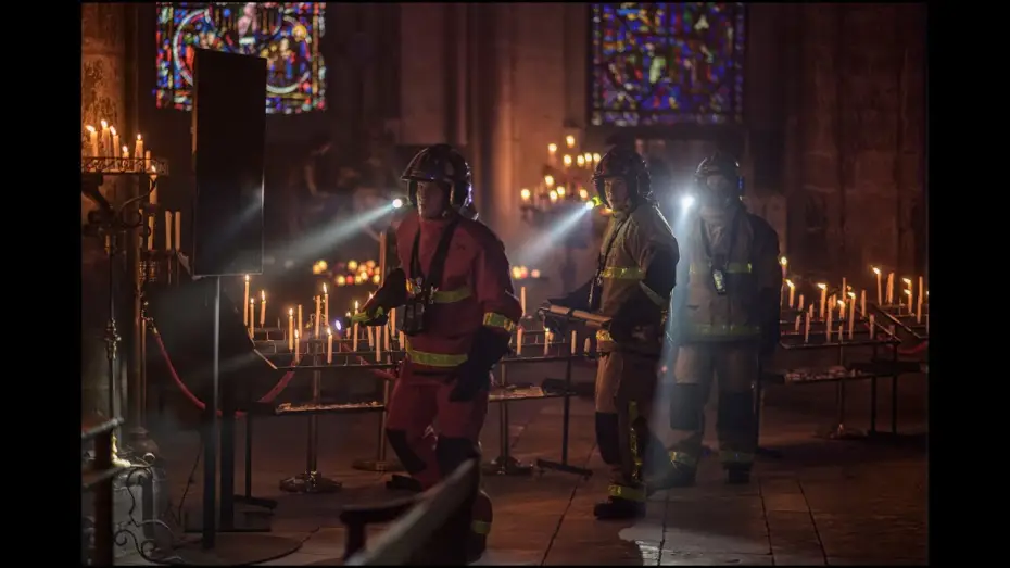 Watch film Notre-Dame on Fire — Arde Notre Dame - Trailer español