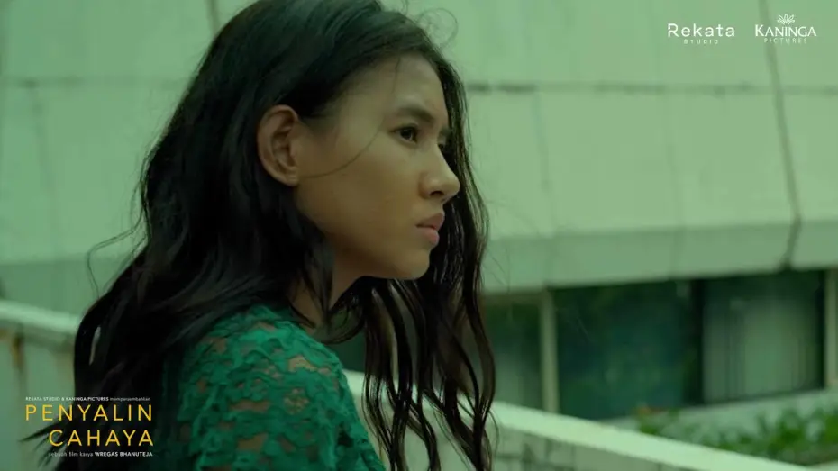 Watch film Photocopier — Shenina Cinnamon - pemeran utama film PENYALIN CAHAYA