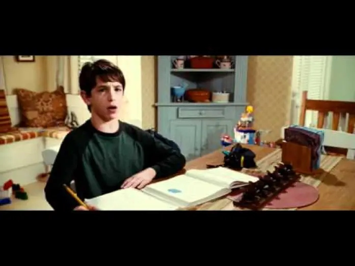 Watch film Diary of a Wimpy Kid: Rodrick Rules — Trailer "El Diario de Greg 2: La Ley de Rodrick"