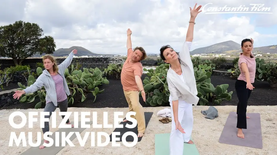 Watch film Family Affairs — Offizielles Musikvideo
