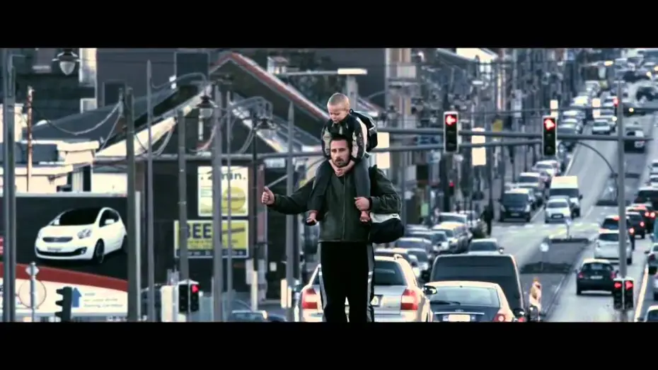 Watch film Rust and Bone — De óxido y hueso - Trailer en español HD