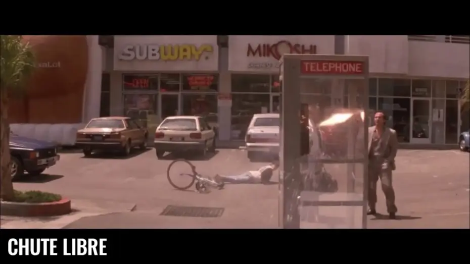 Watch film Falling Down | Chute libre - Sc&egrave;ne culte &ndash; D&eacute;truit la cabine t&eacute;l&eacute;phonique