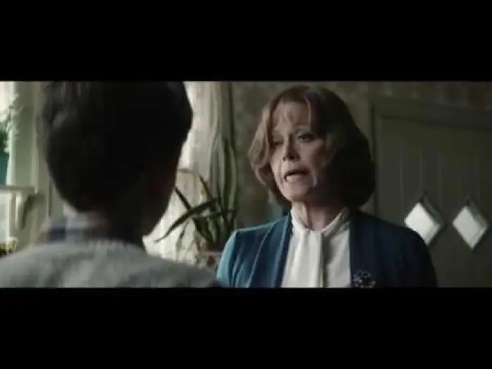 Watch film A Monster Calls | QUELQUES MINUTES APRES MINUIT - Extrait Une petite conversation - VF