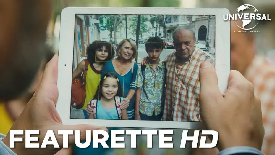Watch film One Hell of a Holiday! — Featurette - Vaya personajes