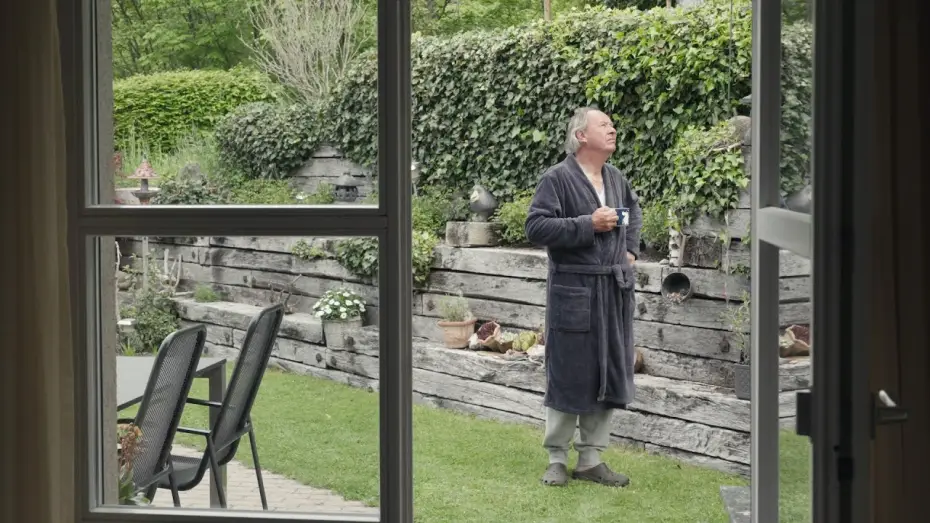 Watch film My Old Man — Für immer Sonntag (2022) Official Trailer Switzerland (DE)