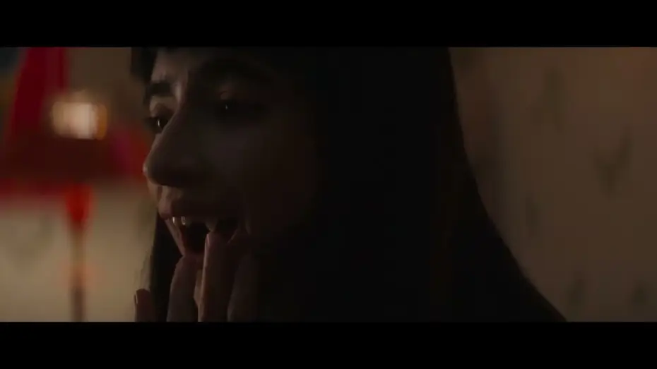 Watch film Humanist Vampire Seeking Consenting Suicidal Person — Vampire humaniste cherche suicidaire consentant (Ariane Louis-Seize) - Bande annonce