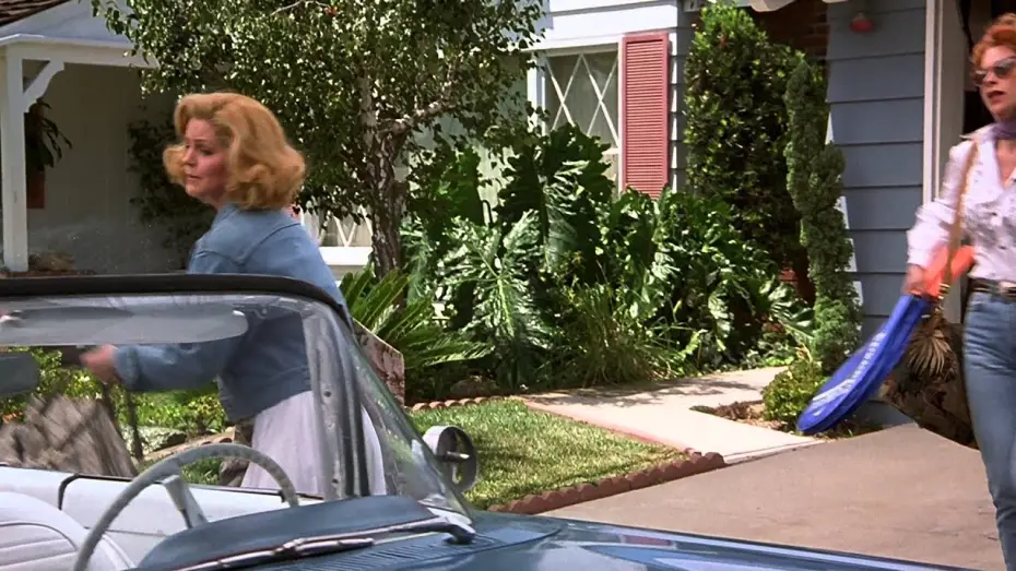 Watch film Naked Gun 33⅓: The Final Insult — Una Pallottola Spuntata 33 1/3 L'Insulto Finale - Trailer