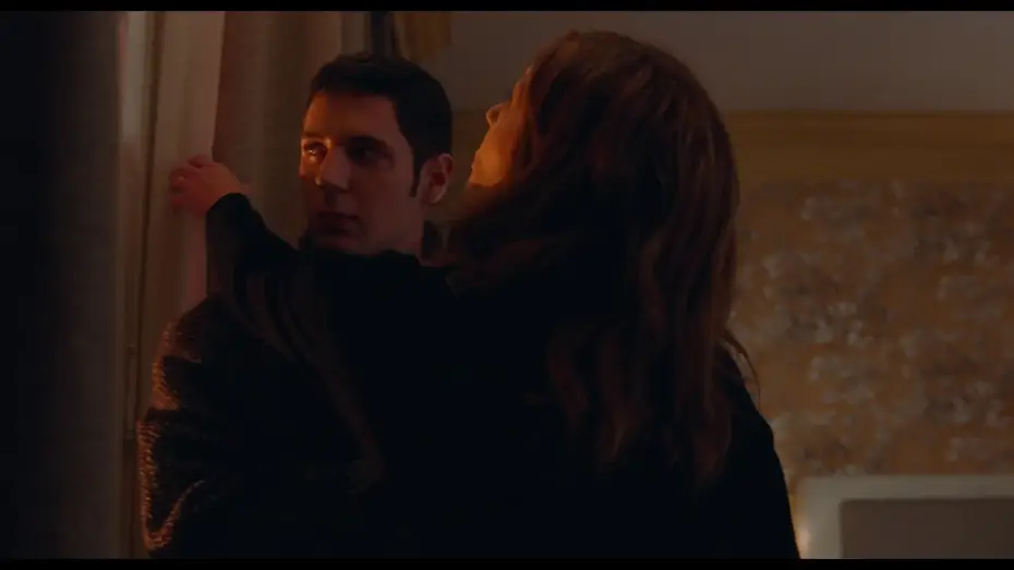 Watch film On a Magical Night | L'HOTEL DEGLI AMORI SMARRITI - Clip - Come fai a essere cos&igrave; giovane?