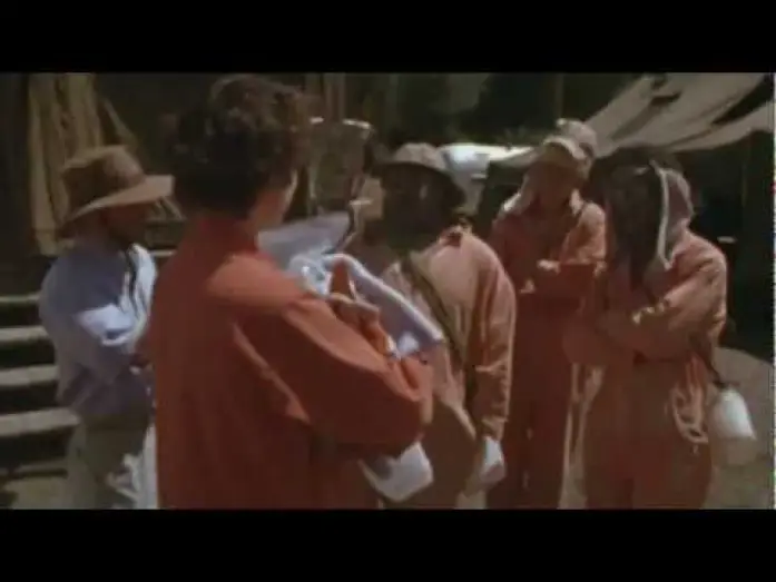 Watch film Holes | La maldicion de los hoyos - Tr&aacute;iler espa&ntilde;ol
