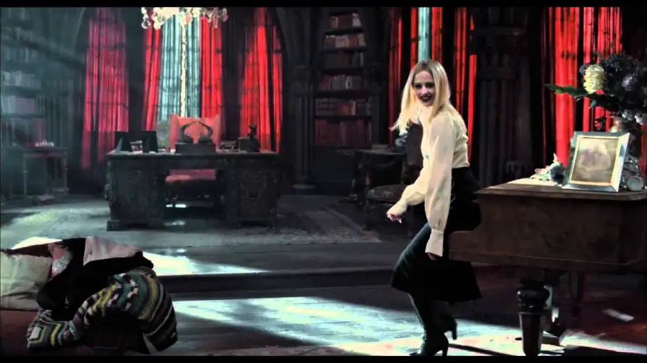 Watch film Dark Shadows | Dark Shadows - Trailer Italiano - Al cinema dall'11 maggio