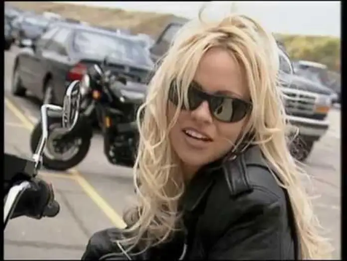 Watch film Barb Wire | BARB WIRE Making Of (1996)