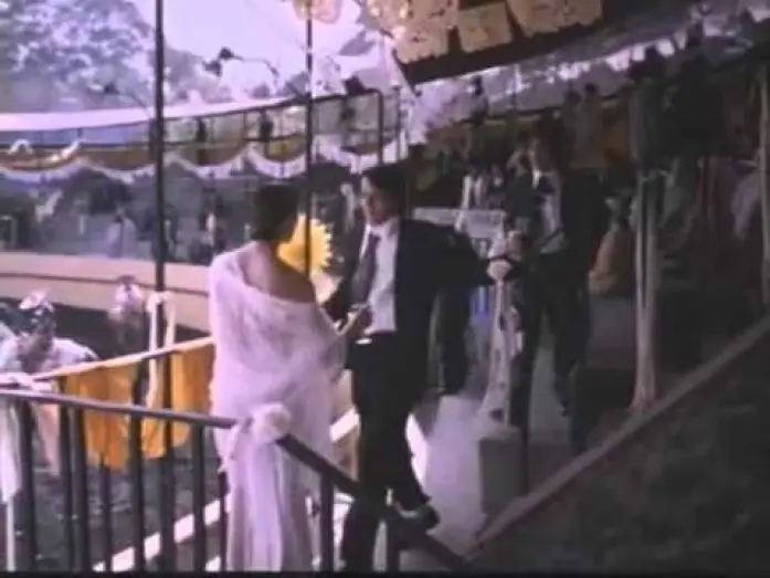 Watch film Y Tu Mam&aacute; Tambi&eacute;n | Et... ta m&egrave;re aussi ! ( 2001 - bande annonce musicale VF )