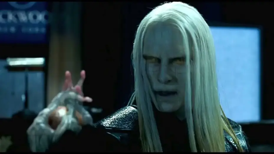 Watch film Hellboy II: The Golden Army | Hellboy 2  -  El Ej&eacute;rcito Dorado (Trailer espa&ntilde;ol)