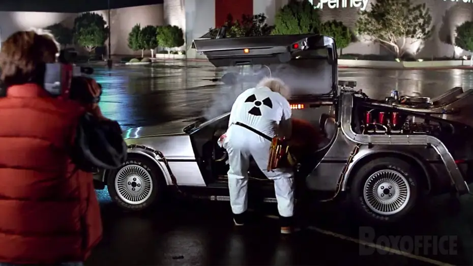 Watch film Back to the Future | Marty d&eacute;couvre la DeLorean | Retour vers le futur | Extrait VF