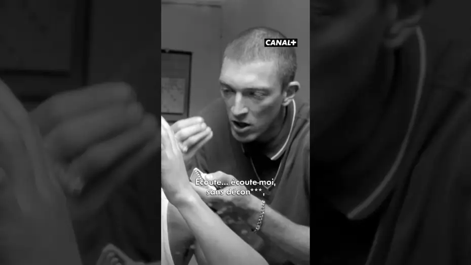 Watch film La Haine | Son pote lui rase le cr&acirc;ne sans faire expr&egrave;s 🤣