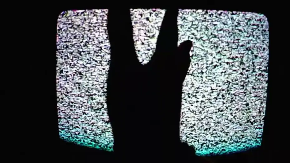 Watch film Fragments — FRAGMENTS | un film expérimental de Duncan Sevillano