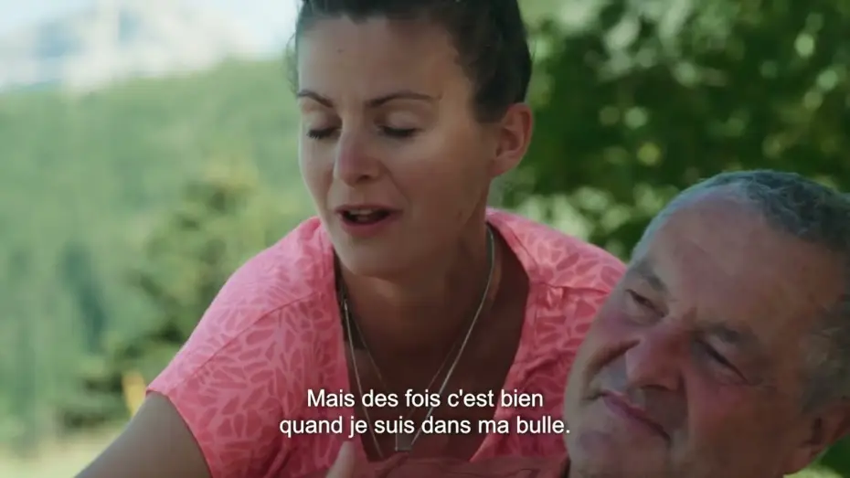 Watch film Elle entend pas la moto | Bande annonce ELLE ENTEND PAS LA MOTO de Dominique Fischbach  - au cin&eacute;ma le 10 d&eacute;c. 2025