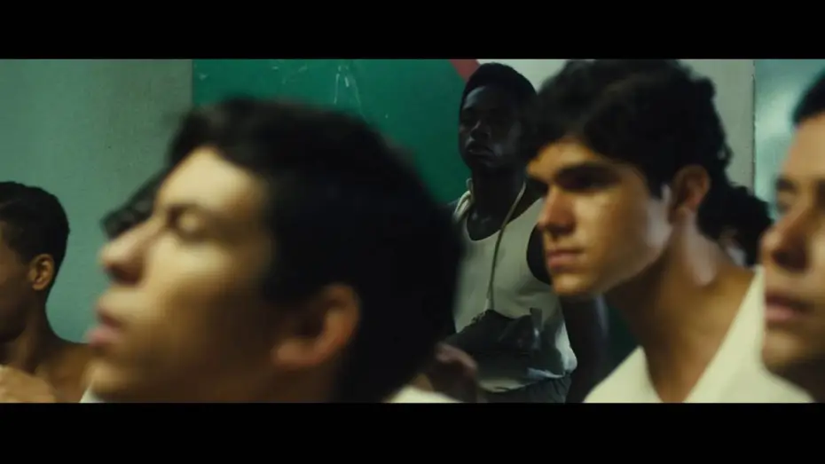 Watch film Pel&eacute;: Birth of a Legend | PEL&Eacute; - Extrait "D&eacute;buts difficiles" VF