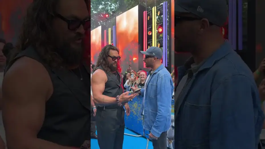 Watch film Supergirl — A red carpet bromance 🙌 Jason Momoa and Matthias Schoenaerts in London for SUPERGIRL.