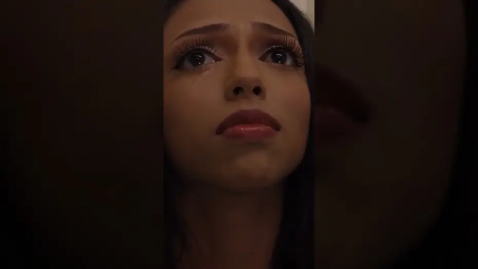 Watch film Trap | Locked in the bathroom with the killer's phone...Will Raven make it out alive?