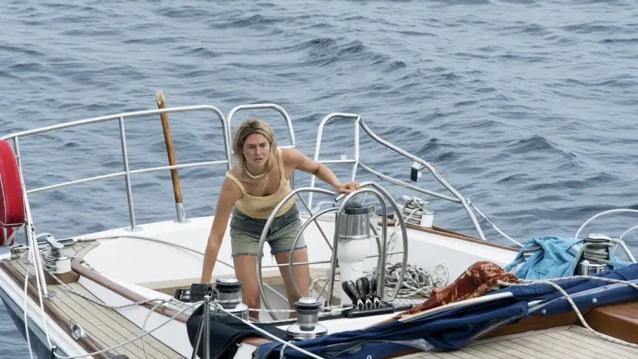 Watch film Adrift | A la deriva - Trailer espa&ntilde;ol (HD)