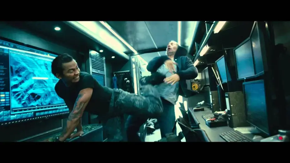 Watch film Furious 7 | Fast & Furious 7 - Extrait 3 "Combat entre Brian et Kiet" VF [Au cin&eacute;ma le 1er Avril]