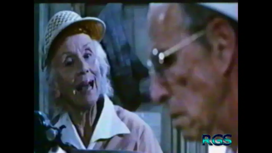 Watch film *batteries not included | Miracle sur la 8e rue - Bande d'annonce  VF.(Batteries Not Included).