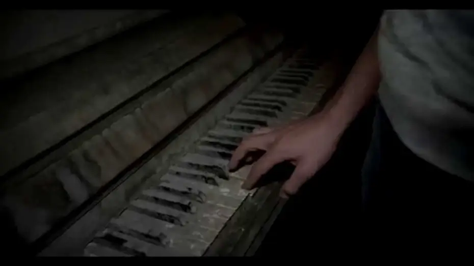 Watch film As Above, So Below | Catacombes / Extrait 2 VF &laquo; George trouve un piano familier &raquo; [Au cin&eacute;ma le 20 ao&ucirc;t]