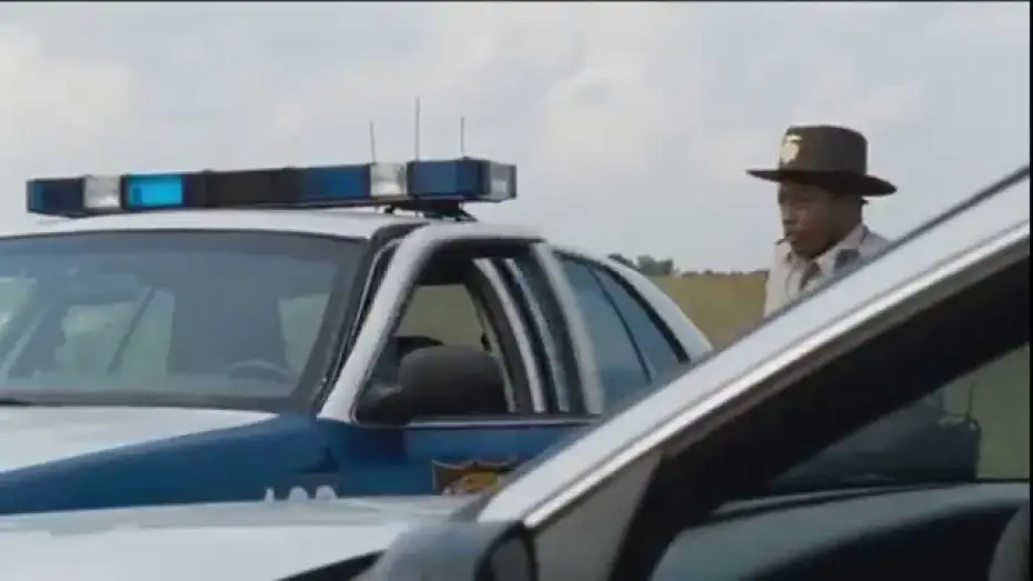 Видео к сериалу The Walking Dead — The Walking Dead - Police Pursuit/Shoot-out