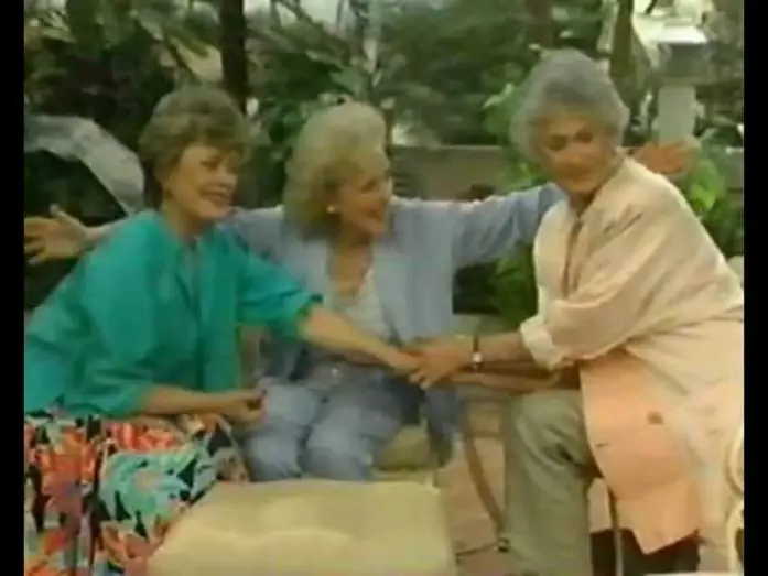 Video for the series The Golden Girls — Les Craquantes (The Golden Girls French Theme)