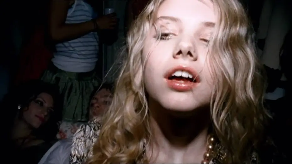 Видео к сериалу Skins — Skins - Series 1 Trailer