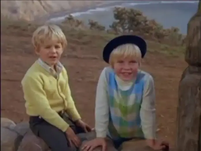 Video for the series The Ghost & Mrs. Muir — The Ghost and Mrs. Muir 1968 - 1970  Opening and Closing Theme (With Snippets)