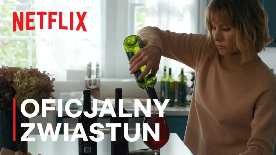 Video for the series The Woman in the House Across the Street from the Girl in the Window — Kobieta z domu naprzeciwko dziewczyny w oknie | Oficjalny zwiastun | Netflix
